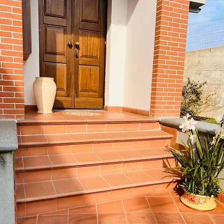 La Casa Del Nonno * Montegrosso dʼAsti