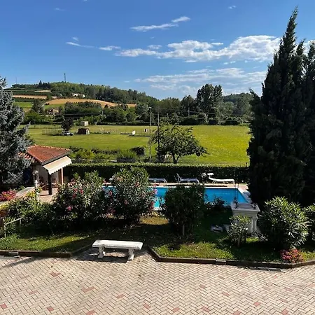 La Casa Del Nonno Montegrosso dʼAsti